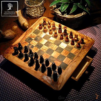 Rustic Olive Wood Chess SOlive Wood Chess Set- Rustic Wooden Chess Board at  BeldiNestet