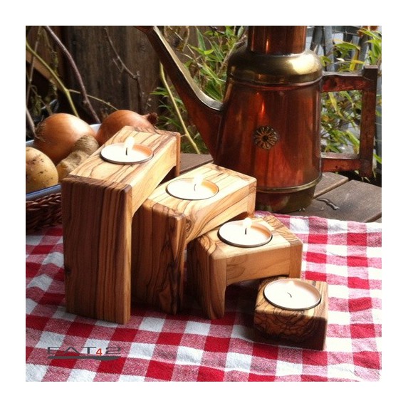 Set of 4 tealight holders olive wood