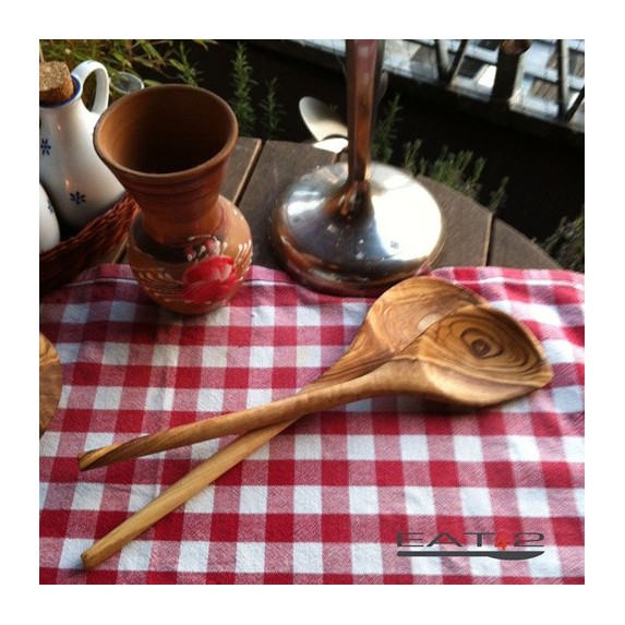 2 x cooking spoon , with a slight corner