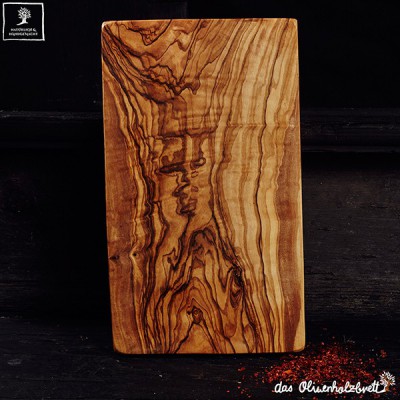 Olive Wood Small Chopping Board with a Hole 10 - Scents & Feel