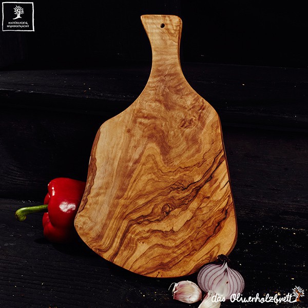 https://www.olivewoodproducts.com/645-thickbox_default/natural-shaped-cutting-board-with-handle.jpg