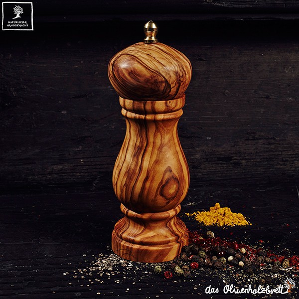 Pepper mill olive wood for an elegant touch on your table