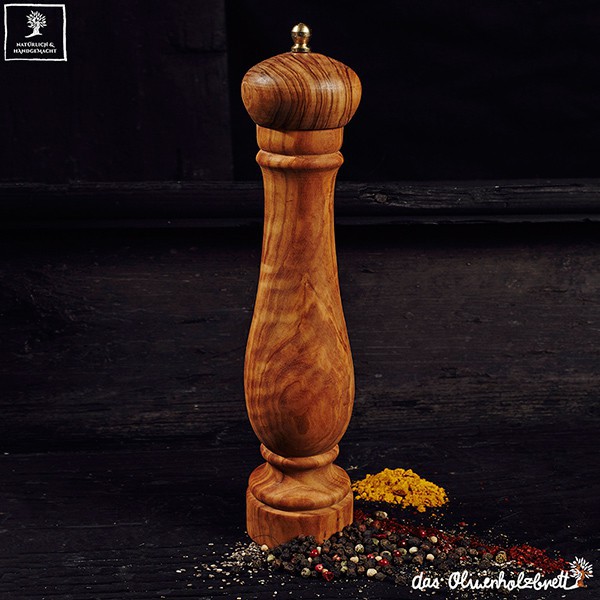 Pepper mill olive wood for an elegant touch on your table